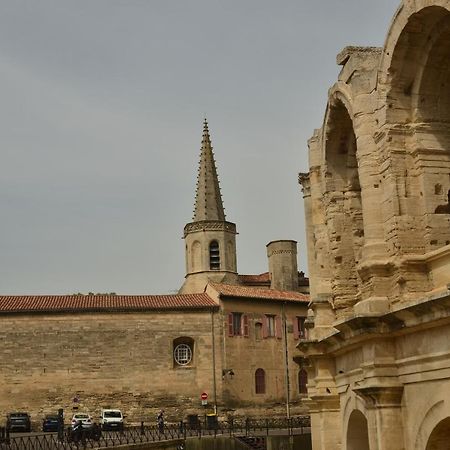 Aux Pieds Des Arenes Appartement Arles Buitenkant foto