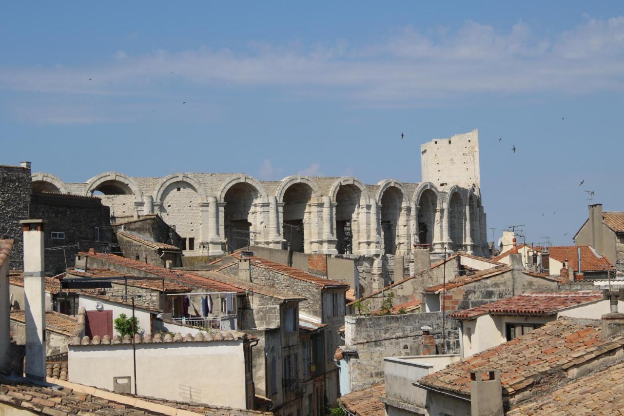 Aux Pieds Des Arenes Appartement Arles Buitenkant foto