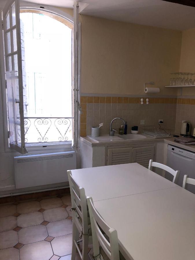 Aux Pieds Des Arenes Appartement Arles Buitenkant foto