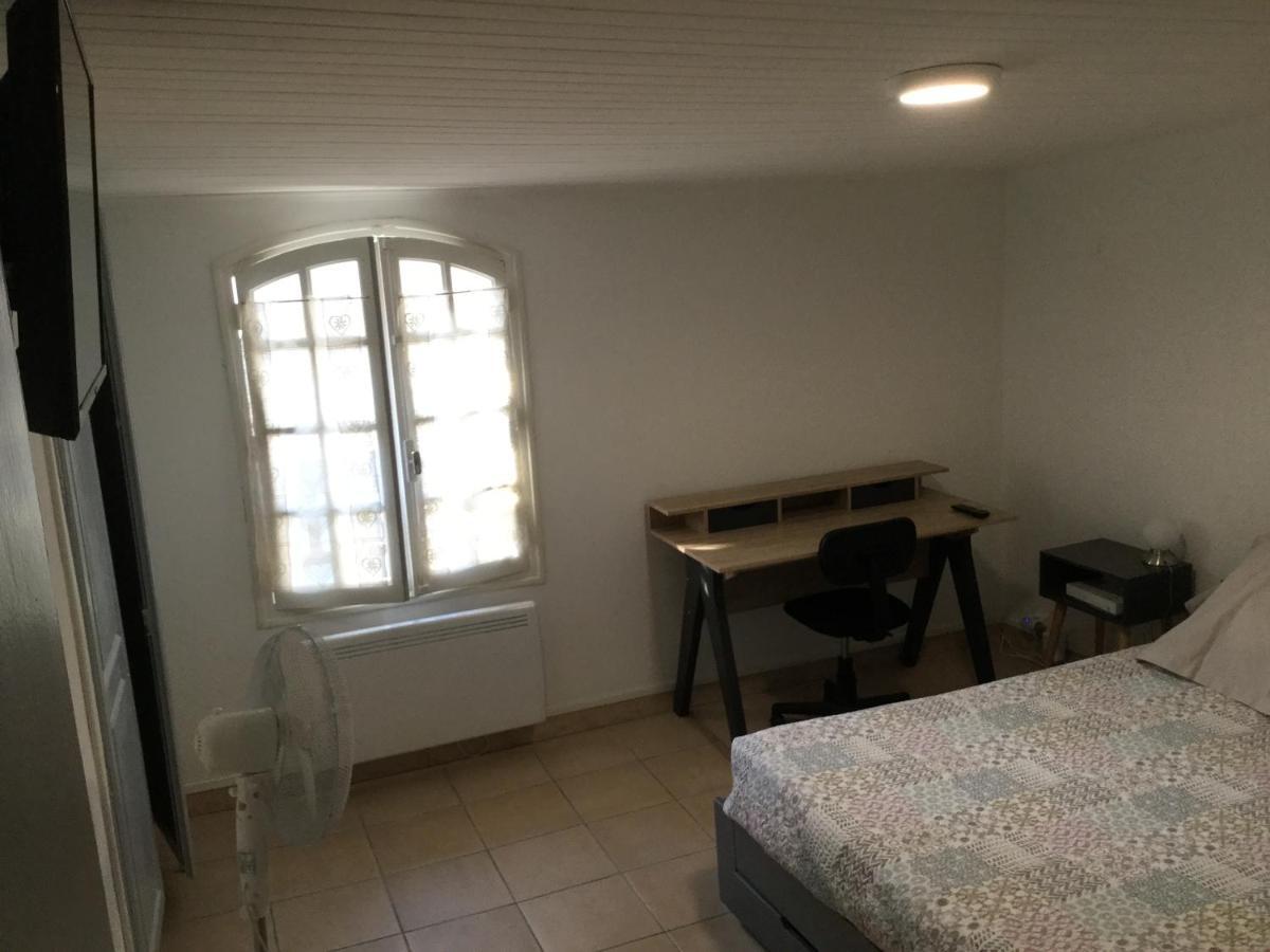 Aux Pieds Des Arenes Appartement Arles Buitenkant foto